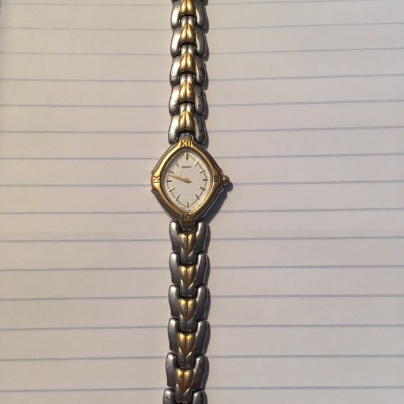 Seiko Ladies Watch two toned new battery - Picture 1 of 5